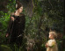 See Angelina Jolie's Daughter, Vivienne Jolie-Pitt, With Her Mom In 'Maleficent'